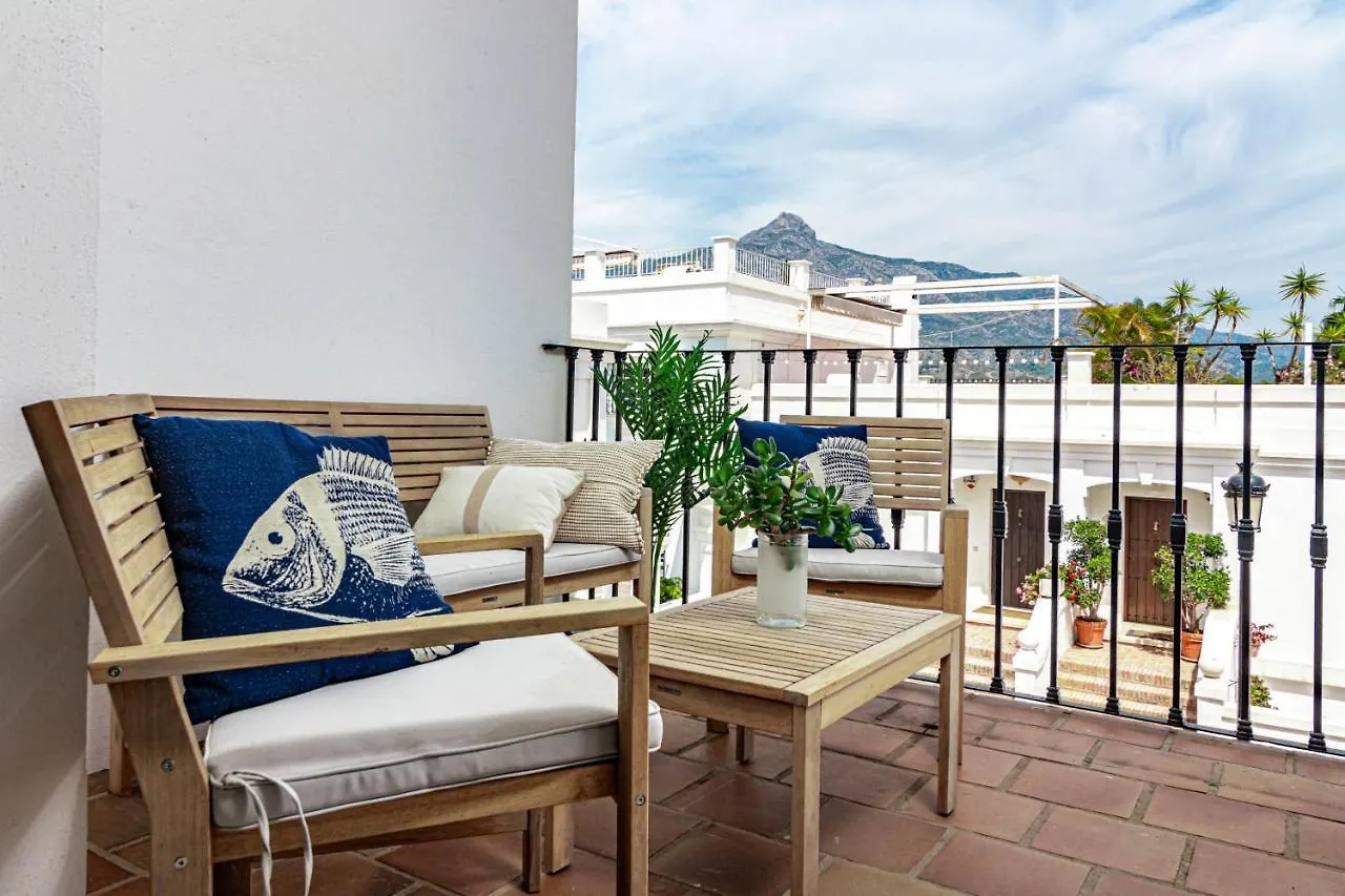 بيت للعطل Captivating Coastal Townhouse In Aloha Pueblo With Amazing Mountain Views ماربيا